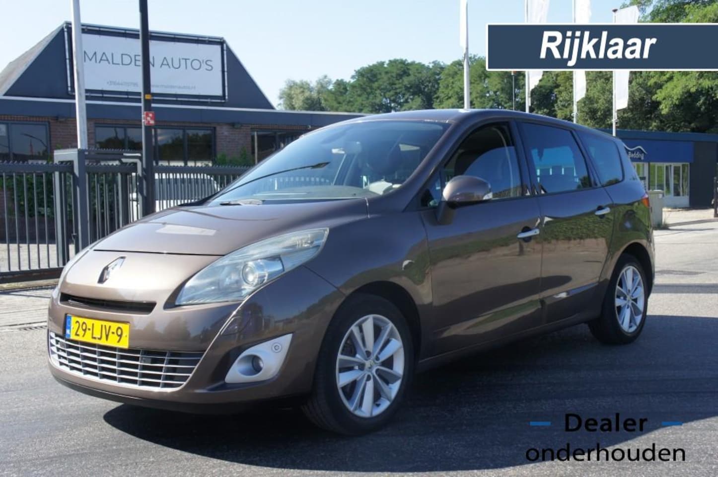 Renault Grand Scénic - 2.0 PRIVILEGE TREKH/LEDER/NAVI DEALER ONDERH. - AutoWereld.nl