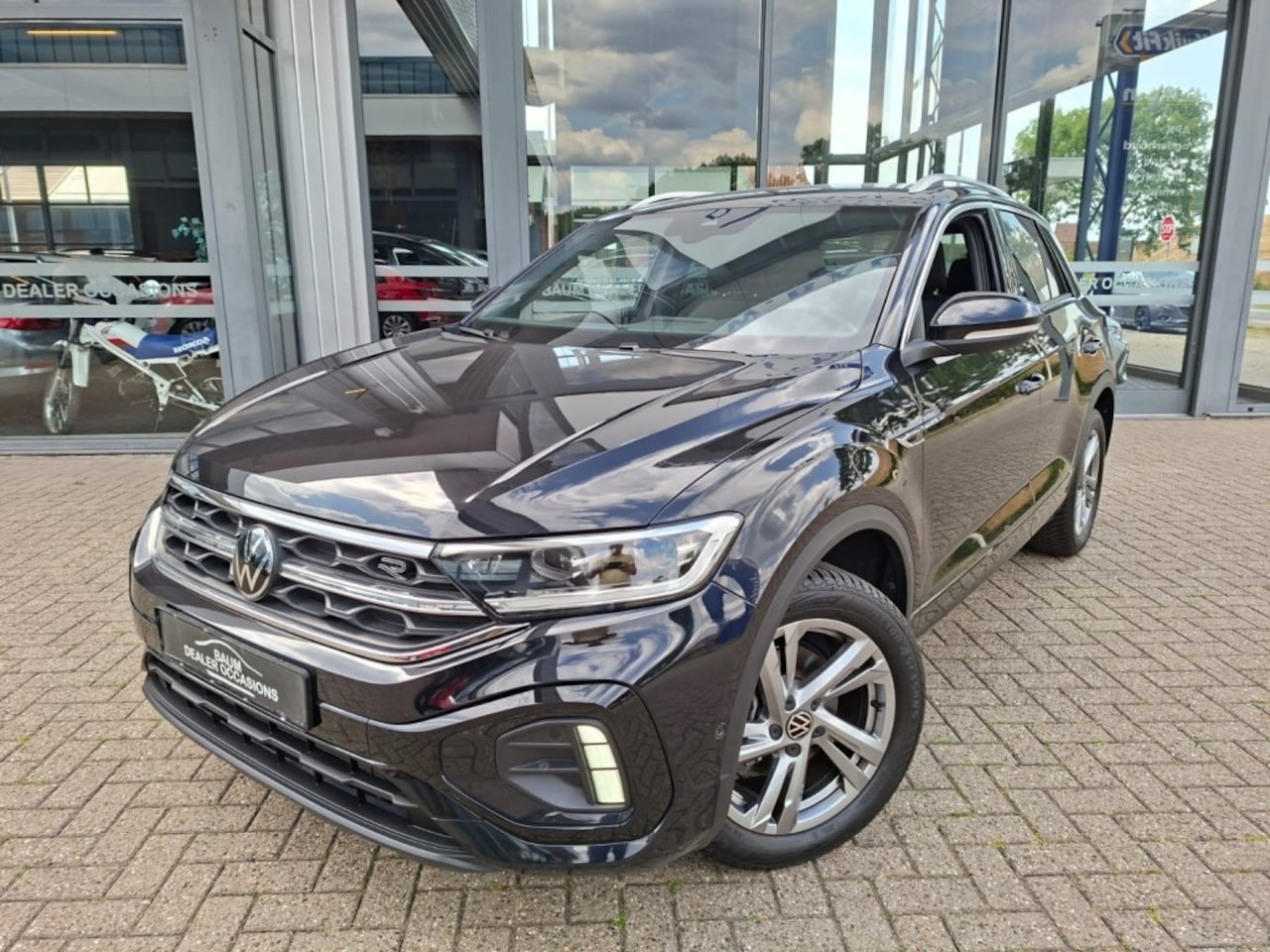 Volkswagen T-Roc - 1.5 TSI 2xR-LINE EDITION AUTOMAAT NAVI LMV PDC-CAMERA - AutoWereld.nl
