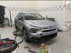 Citroën C4 - 1.2 PureTech Shine Bj 2022 Navigatie Motor Defect
