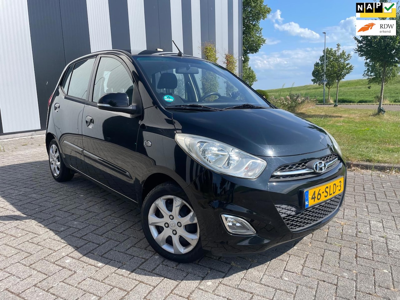 Hyundai i10 - 1.2 i-Motion Cool 1e Eigenaar-Nw APK-Airco-Pdc-Elekpakket-2 Sleutels - AutoWereld.nl