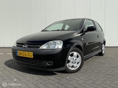 Opel Corsa - 1.2-16V Elegance Airco LM velgen Elek. ramen APK