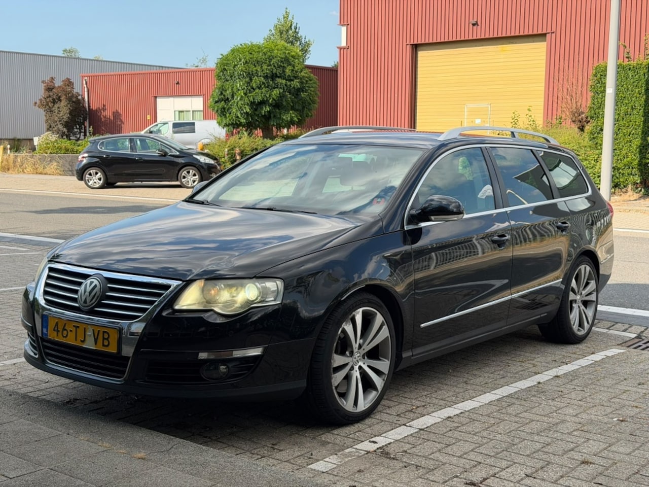 Volkswagen Passat Variant - 3.2 V6 250PK Highline 4Motion DSG Navi Leer - AutoWereld.nl