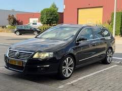 Volkswagen Passat Variant - 3.2 V6 250PK Highline 4Motion DSG Navi Leer