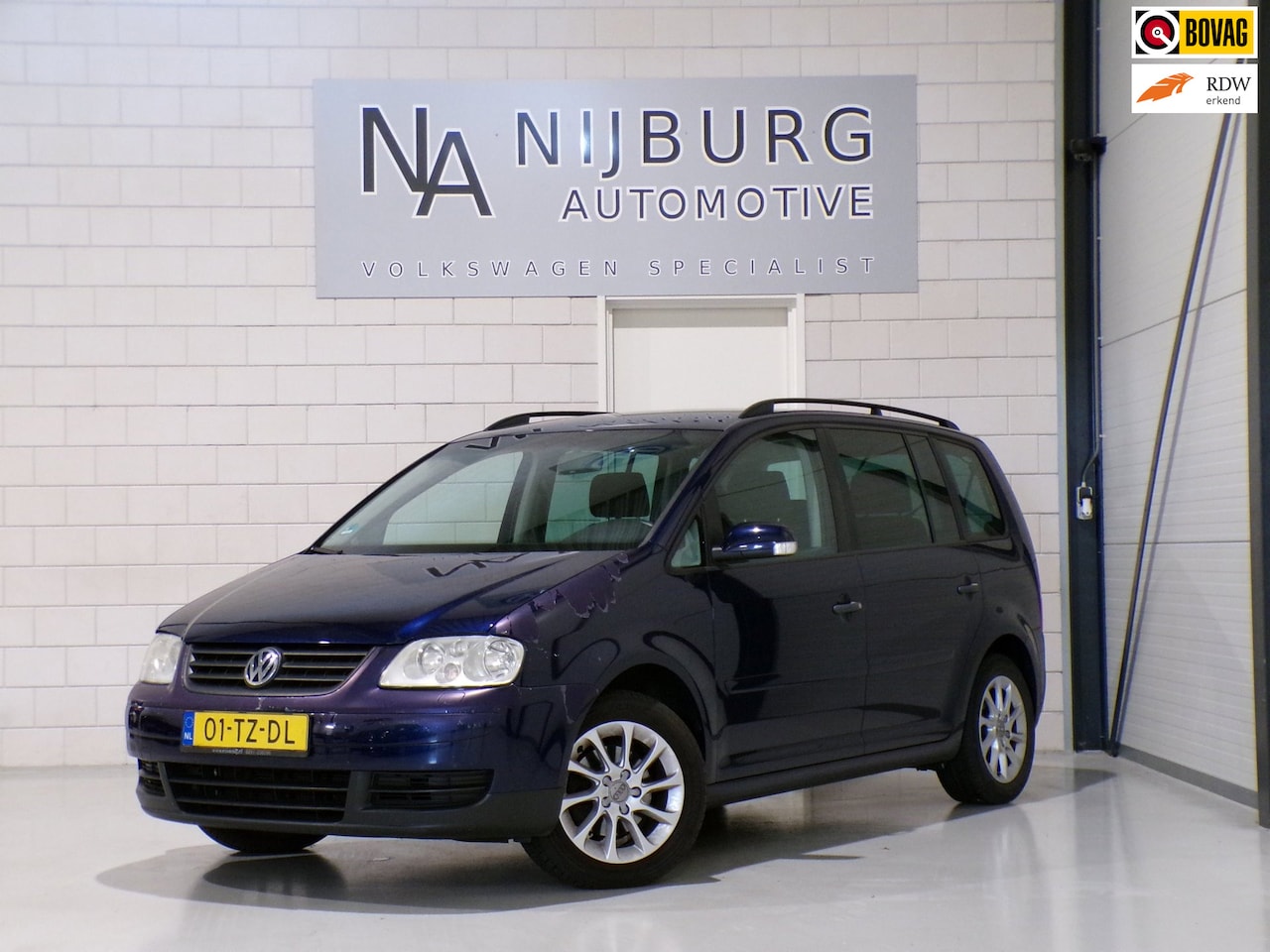 Volkswagen Touran - 1.6 Athene 7P. "7 Persoons" Nieuwe-APK ! Airco Climatronic Cruise-control ! Technisch goed - AutoWereld.nl
