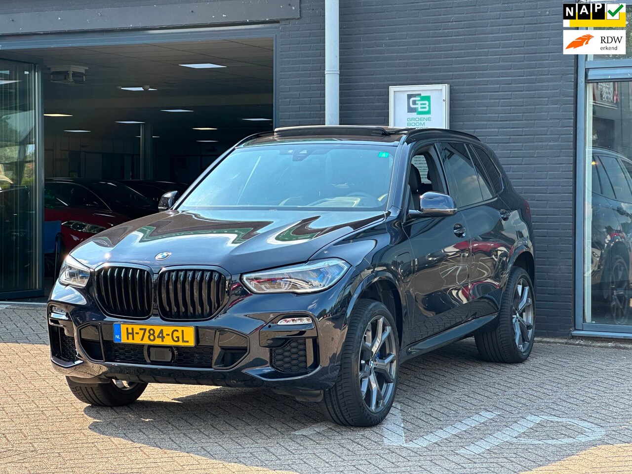 BMW X5 - XDrive45e High Executive/PANO-DAK/CAMERA/CARPLAY/LEDER/NETTE STAAT!! - AutoWereld.nl