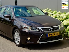 Lexus CT 200h - Luxury Sport | Leer | Navi | NL | Trekhaak |