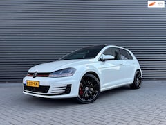 Volkswagen Golf - 2.0 TSI GTI Performance| PANO| REMUS| LED|CARPLAUY|DYNAUDIO| KLEPPENUITLAAT|