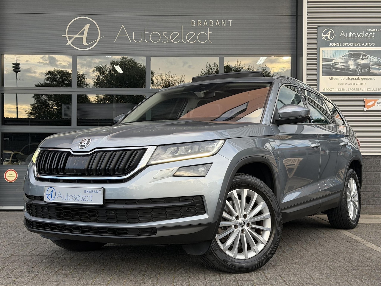 Skoda Kodiaq - 2.0 TSI 4x4 Style Pano | 360 | 190PK - AutoWereld.nl