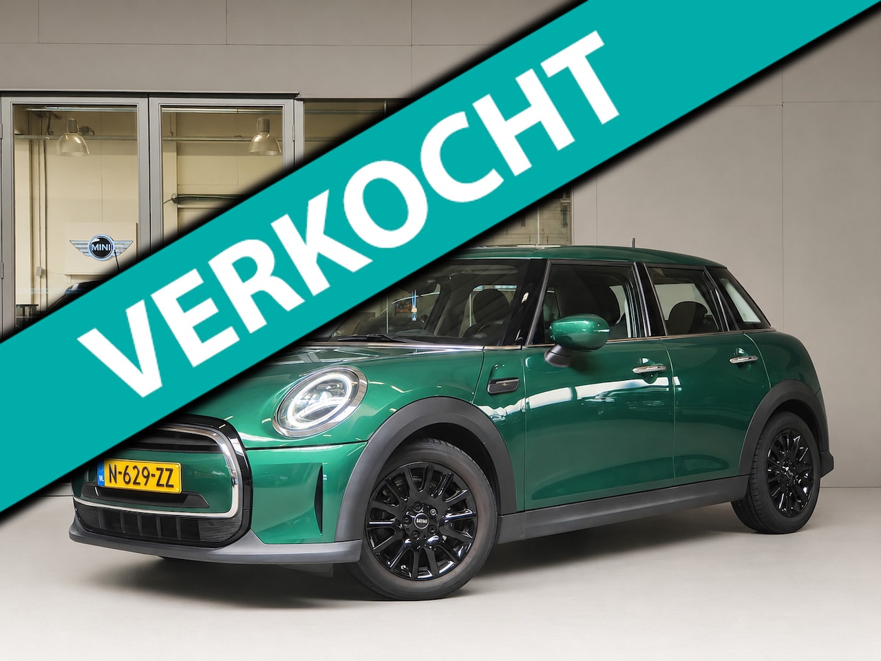MINI One - 1.5 Business Edition NAVI CARPLAY SPORTSTOELEN - AutoWereld.nl