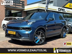 Lynk & Co 01 - 1.5 261PK Plug-in Hybrid Automaat + 20''/ Navi/ Clima/ Ad.Cruise/ Panorama/ Camera/ Full-L