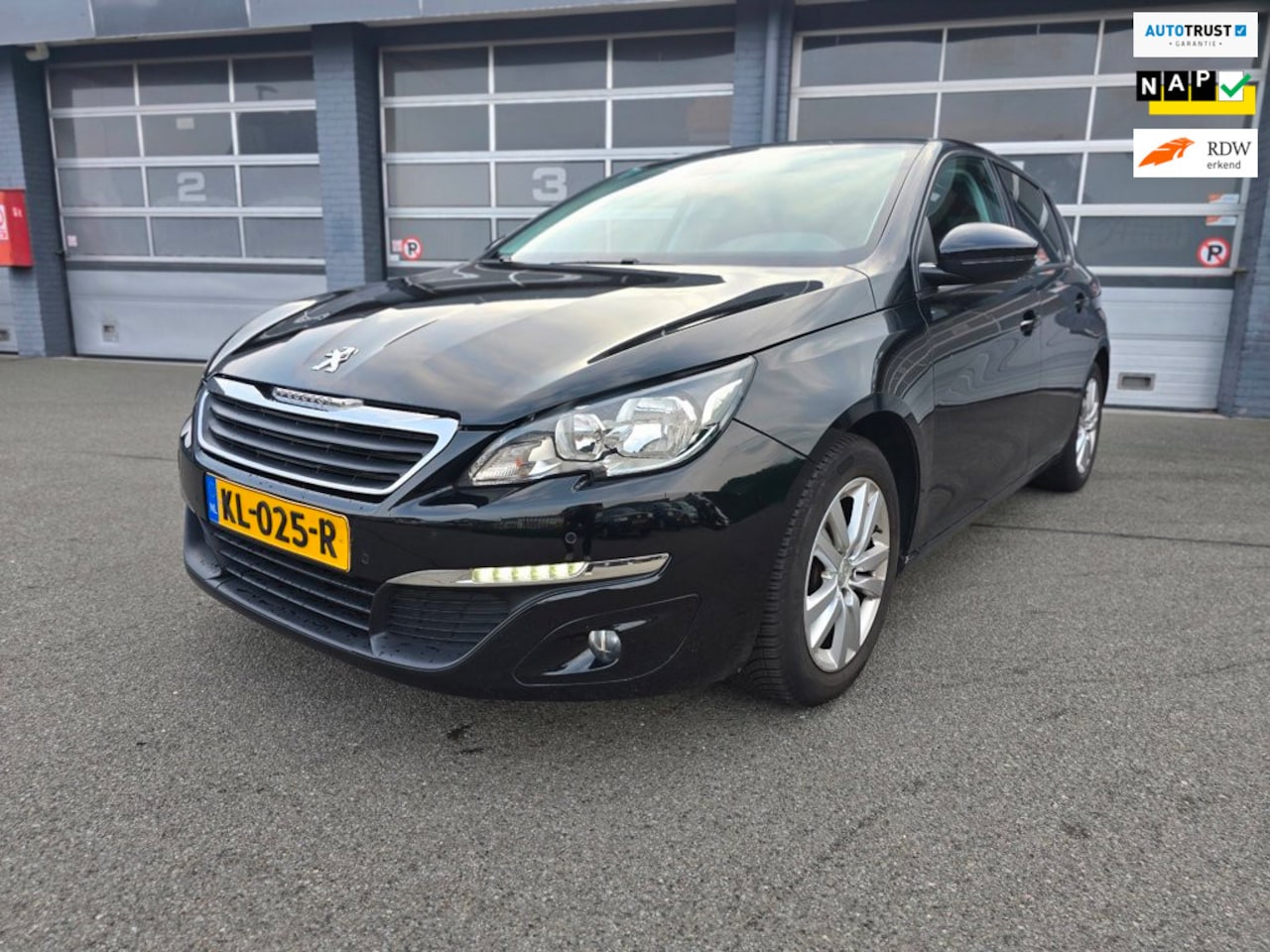 Peugeot 308 - Blue Lease Executive Export|Handel - AutoWereld.nl