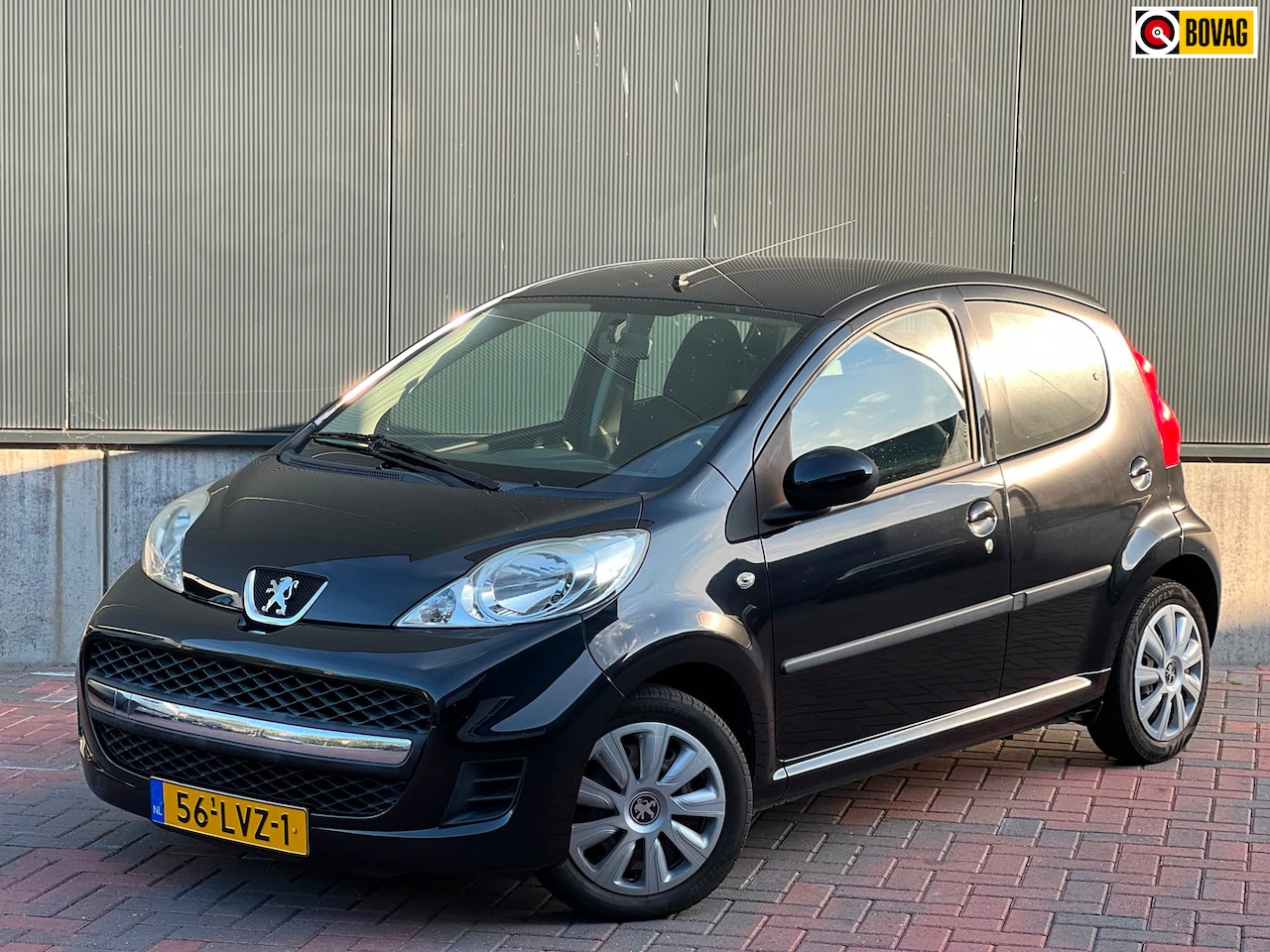 Peugeot 107 - 1.0-12V XS * 5-Deurs * Elek-ramen * Goed Onderhouden * - AutoWereld.nl