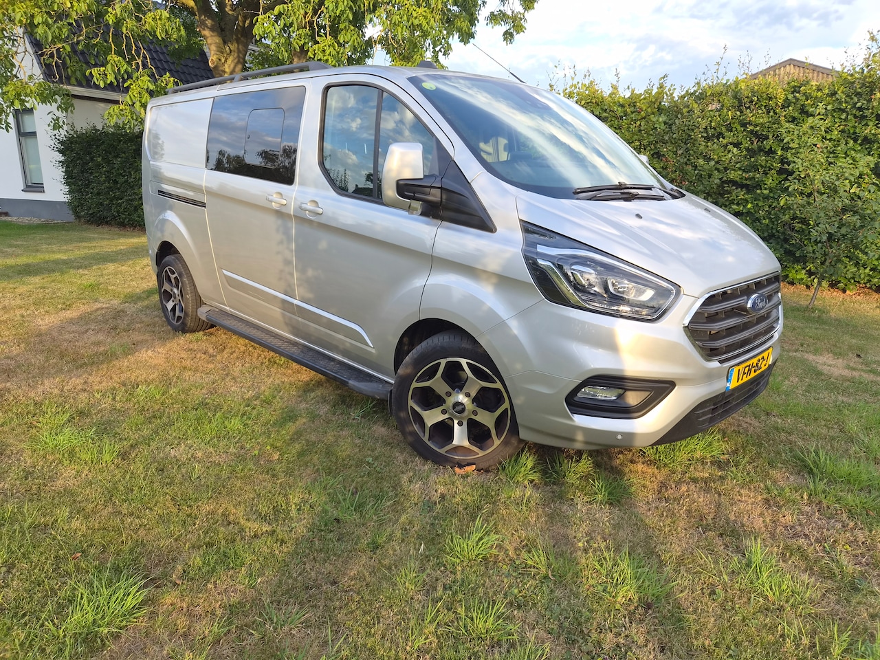 Ford Transit Custom - 320 2.0 TDCI L2H1 Limited DC - AutoWereld.nl