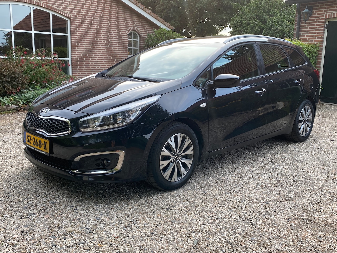 Kia Cee'd Sportswagon - 1.0 T-GDi ComfortPlusLine Navigator - AutoWereld.nl