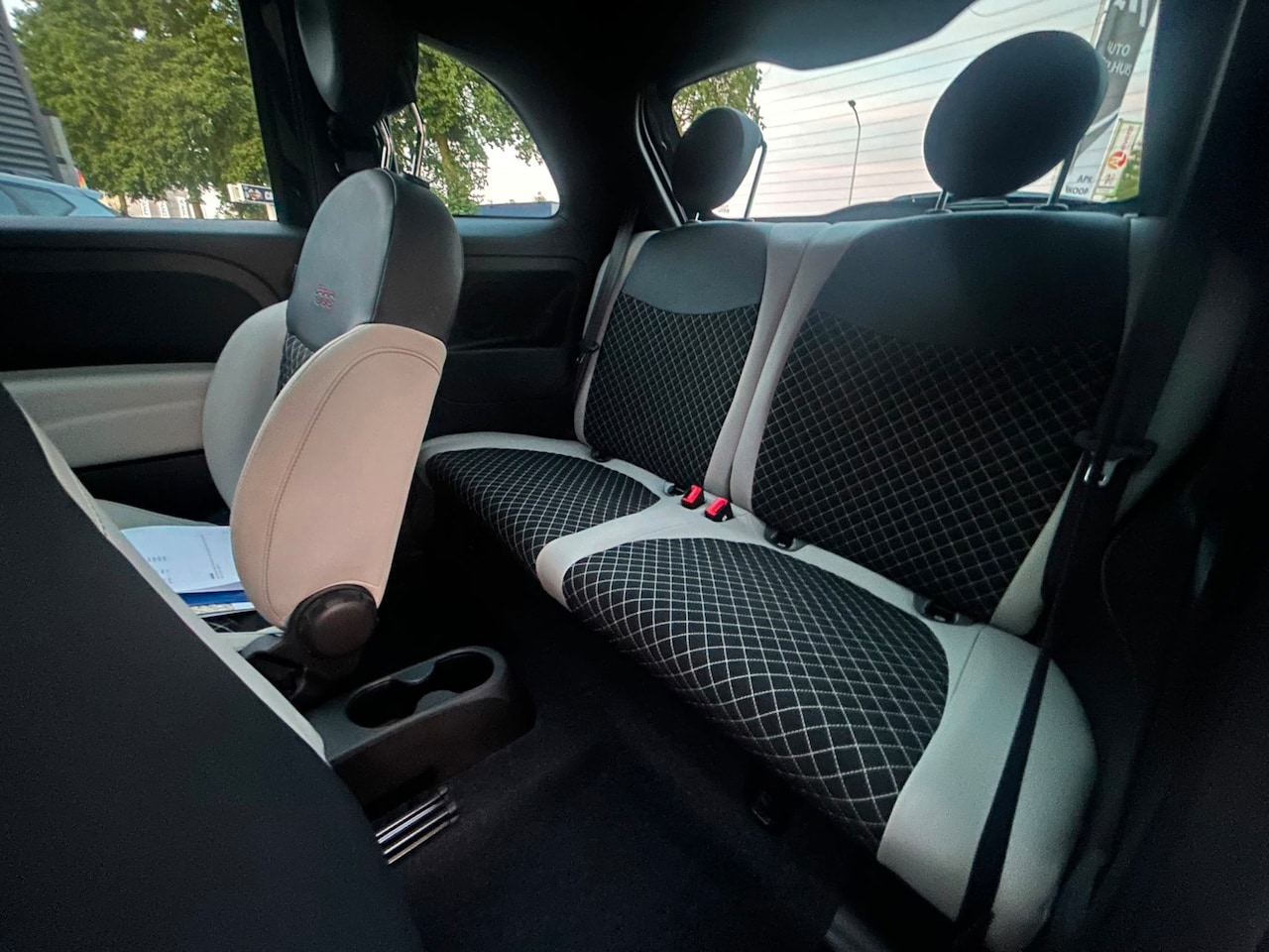 Fiat 500 - 1.0 Hybrid Star|Glasdak|PDC|Carplay|Netjes Onderhouden!
