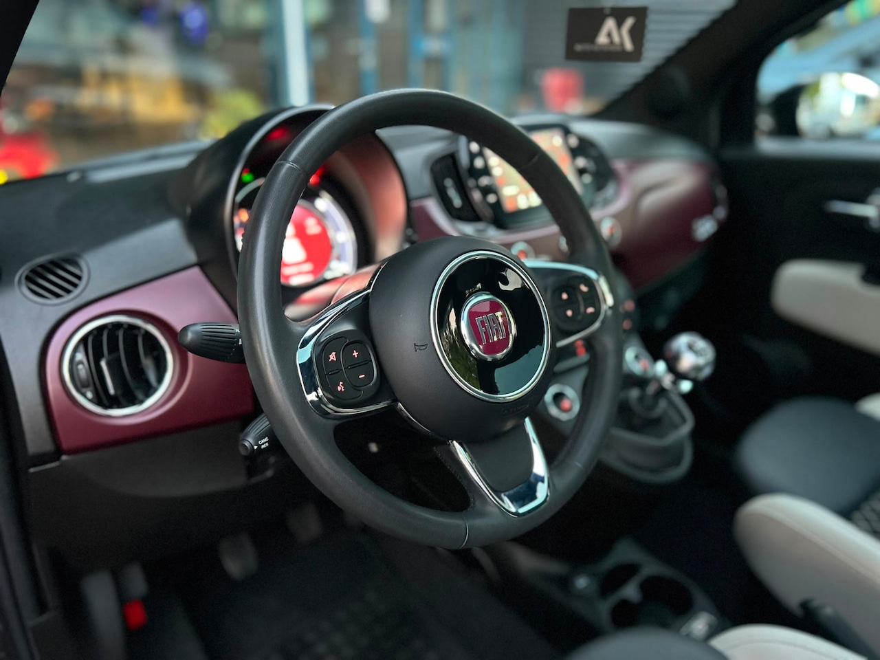 Fiat 500 - 1.0 Hybrid Star|Glasdak|PDC|Carplay|Netjes Onderhouden!