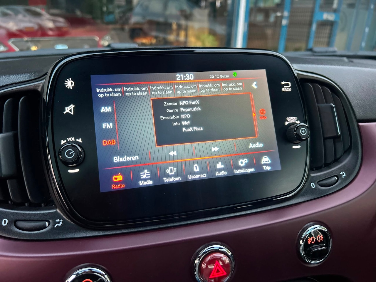 Fiat 500 - 1.0 Hybrid Star|Glasdak|PDC|Carplay|Netjes Onderhouden!