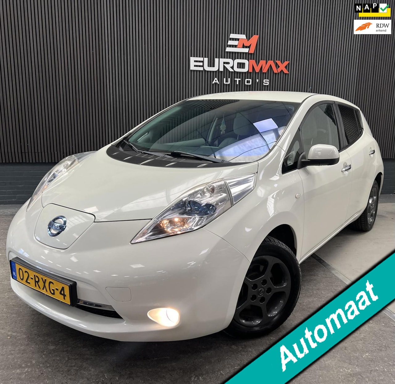 Nissan LEAF - Base 24 kWh NAP - Keyless -Cruise - Airco - AutoWereld.nl