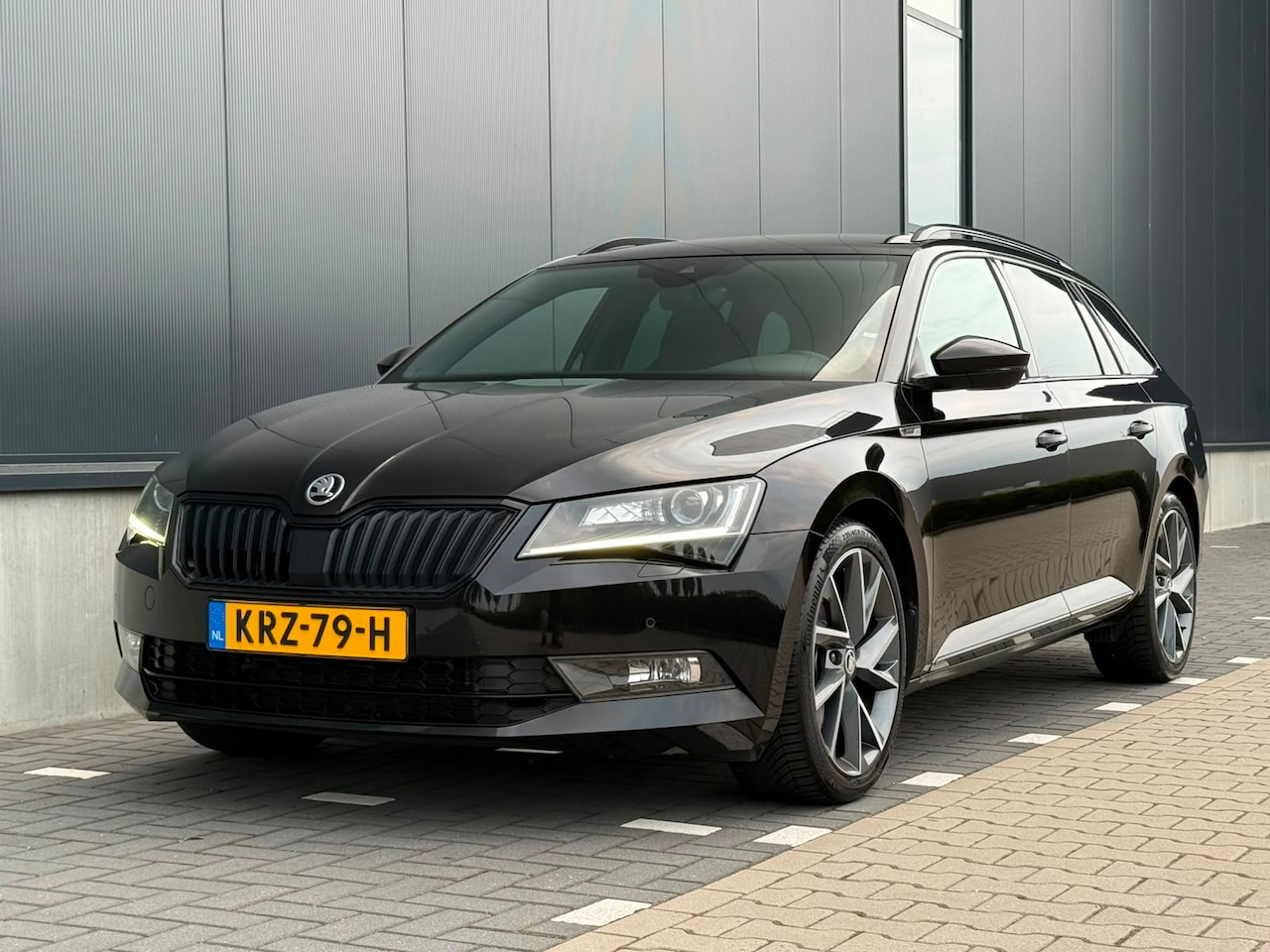 Skoda Superb Combi - 1.5 TSI ACT Sportline Business - AutoWereld.nl
