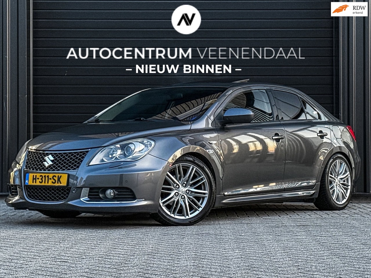 Suzuki Kizashi - 2.4 Sport 178 PK AUT 4WD FULL OPTIONS UNIEK! - AutoWereld.nl