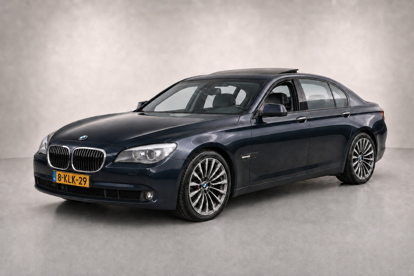 BMW 7-serie - 750i Soft Close - schuifdak - 360 Camera - M-pakket - Export - AutoWereld.nl