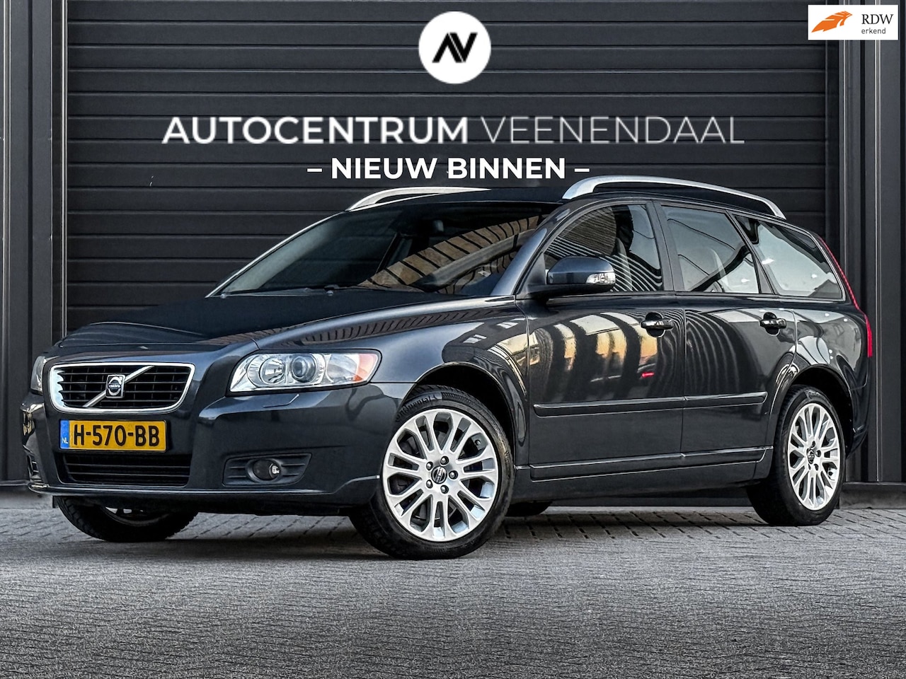 Volvo V50 - 2.5 T5 AWD R-Design AUT 230 PK DYNAUDIO/LEDER/KEYLESS - AutoWereld.nl