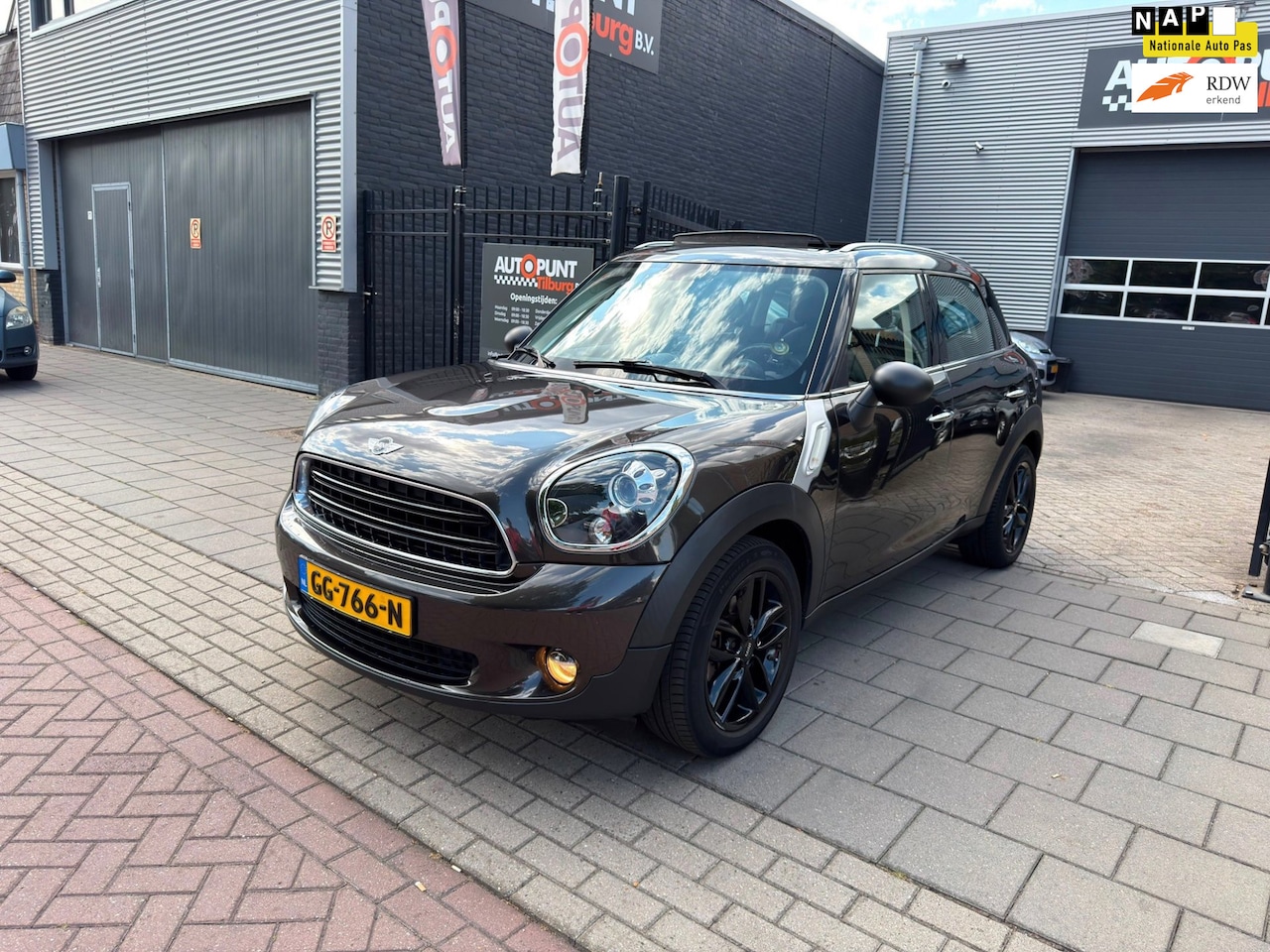 MINI Countryman - 1.6 One 2e Eigenaar! Panoramadak Airco Navi PDC NAP APK - AutoWereld.nl