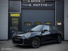 MINI 3-Deurs - Cooper E Favoured M 40.7 kWh Nieuw Fabriek Garantie