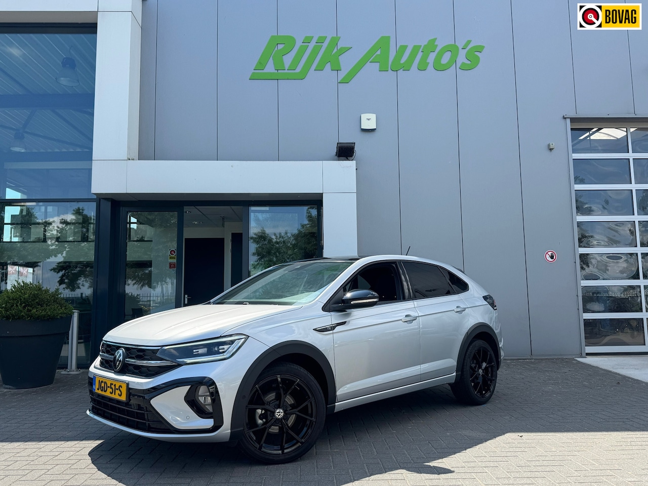 Volkswagen Taigo - 1.0 TSI R-Line * Panoramadak * Carplay * ACC * Clima - AutoWereld.nl