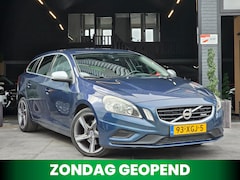 Volvo V60 - 1.6 T3 R-Design|2e eig|NAP|AUT|PDC|Trekhaak|Cruise