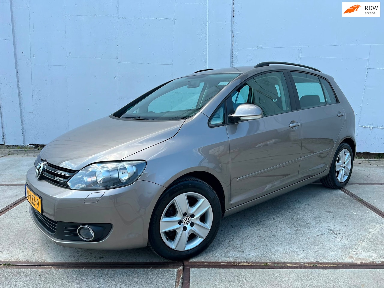Volkswagen Golf Plus - 1.4 TSI Comfortline Clima - navi - lm velgen - trekhaak - armsteun - NAP - goed onderhoude - AutoWereld.nl