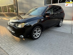 Mitsubishi Outlander - 2.0 PHEV Instyle+