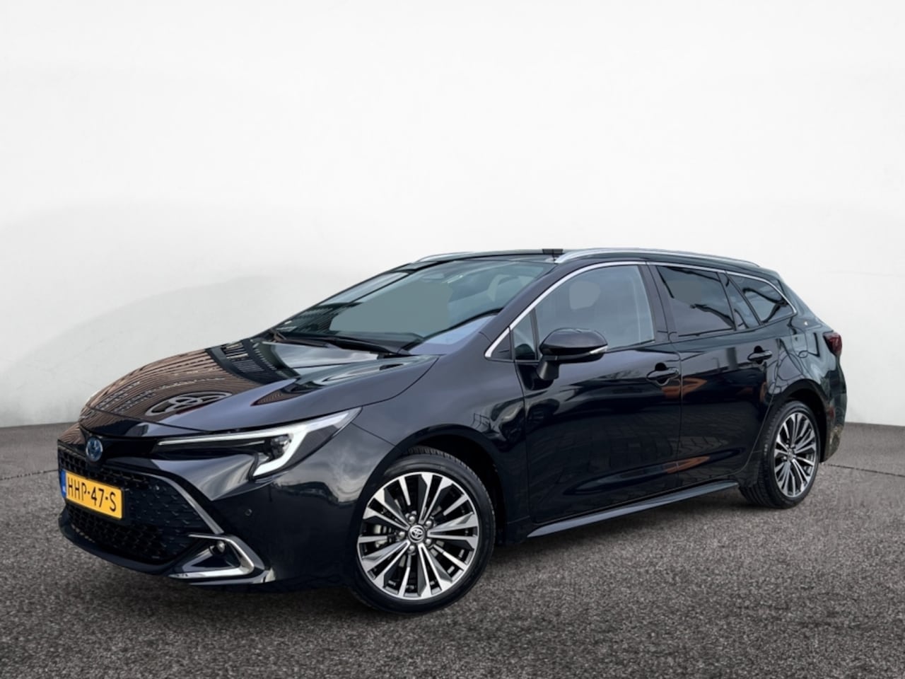 Toyota Corolla Touring Sports - Hybrid 140 Dynamic - AutoWereld.nl