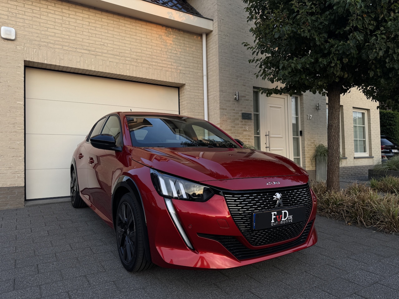 Peugeot 208 - 1.2 GT Aut VirtualCockpit Carplay Camera Navi Sportstoelen Led 17" Pdc GT-Line - AutoWereld.nl
