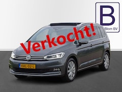 Volkswagen Touran - 1.5 TSI Highline / Trekhaak / LED / Panodak