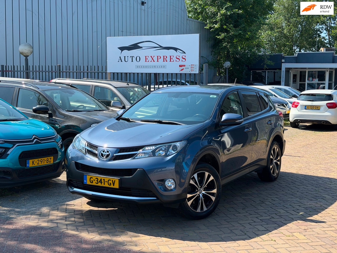 Toyota RAV4 - 2.0 Style 4WD Aut/Airco/Cruise/Navi/Camra/Terekhaak/Dealer Onderhoud/2 sleutels aanwezig/N - AutoWereld.nl