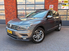 Volkswagen Tiguan - 1.4 TSI 150PK DSG Highline | Schuifdak | LED | Trekhaak