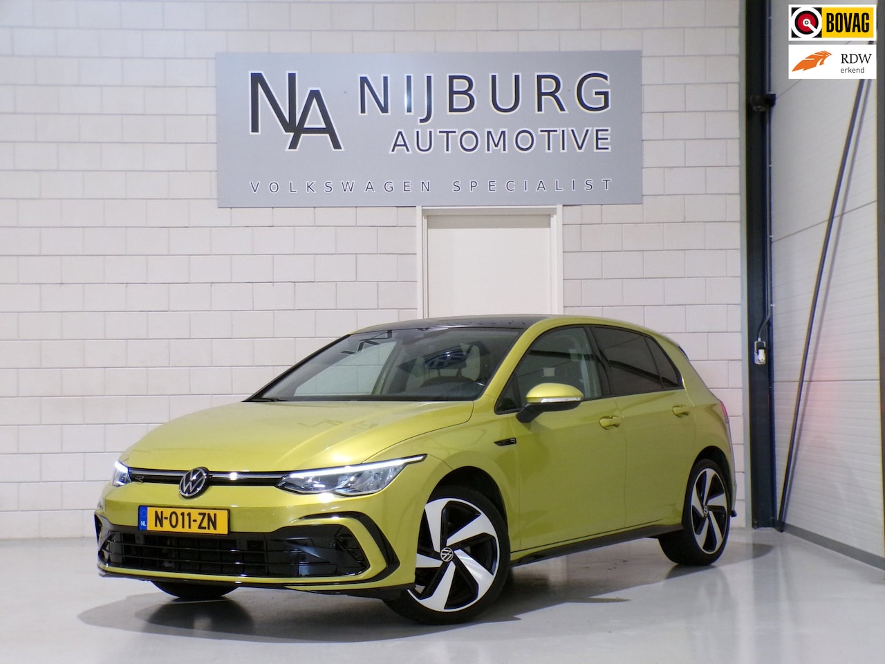 Volkswagen Golf - 1.5 TSI 150PK Highline Business R "Automaat" R-Line Carplay Adaptive-cruise Blind-spot Key - AutoWereld.nl