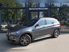 BMW X1 - X1 sDrive20i High Executive PANO NAVI LEDER VOL