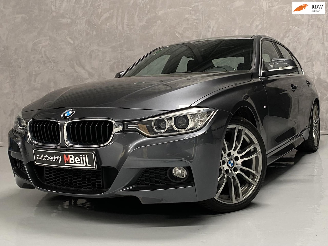 BMW 3-serie - 316i Executive /M-Pakket /led koplampen /Goed onderhouden - AutoWereld.nl