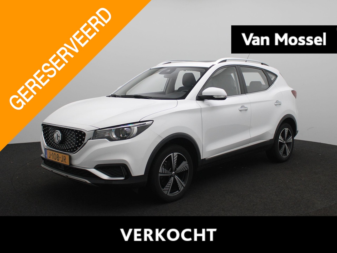 MG MG ZS EV - Luxury 45 kWh | Panoramadak | Leder | Trekhaak | Camera | CarPlay | Stoelverwarming | - AutoWereld.nl