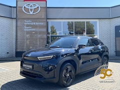 Toyota Urban Cruiser - DYNAMIC 61 KWH NIEUW DIRECT LEVERBAAR STOEL/STUURVERWARMING BLIND-SPOT KEYLESS DC-LADEN CA