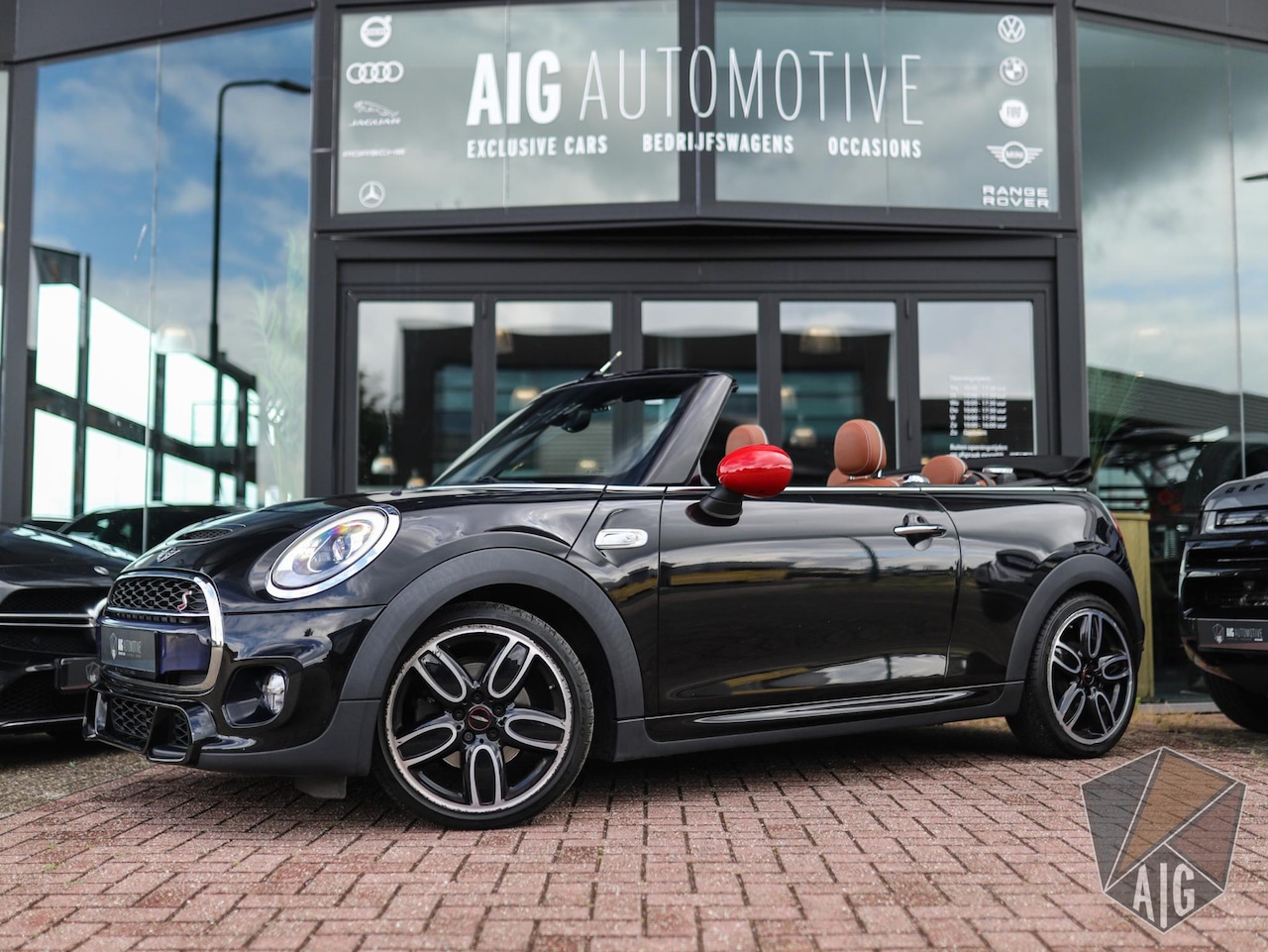 MINI Cabrio - 2.0 Cooper S Chili Serious Business | JCW | Leder | H/K | Leder - AutoWereld.nl