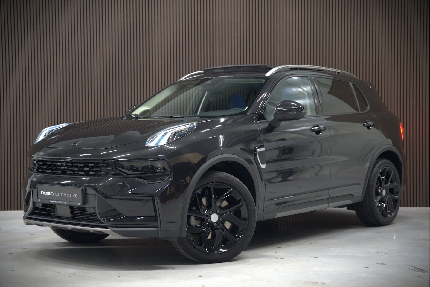 Lynk & Co 01 - 1.5 | Panoramadak | Stoelverwarming | Keyless | Apple Carplay | Memory Seat | Adaptive Cru - AutoWereld.nl