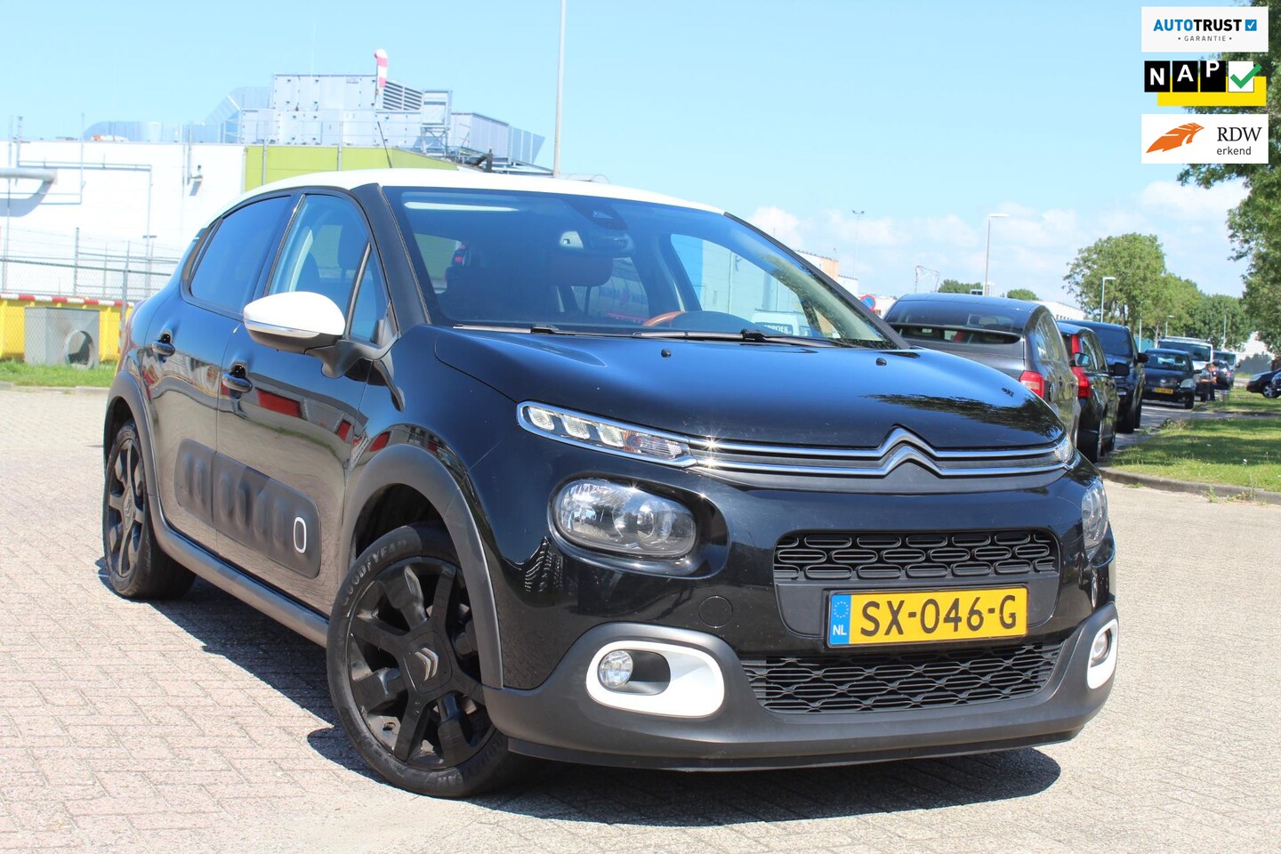 Citroën C3 - 1.2 PureTech S&S Shine NAP automaat camera clima - AutoWereld.nl