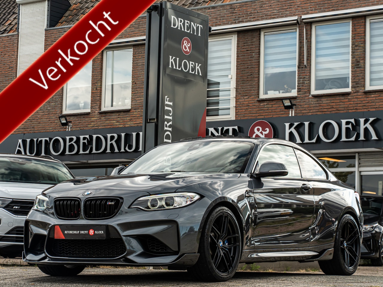 BMW 2-serie Coupé - M2 DCT ORG NL PANO ELEK STOEL CAMERA APPLE CARPLAY FE UITLAAT CARBON PAKKET BOMVOL!!! - AutoWereld.nl