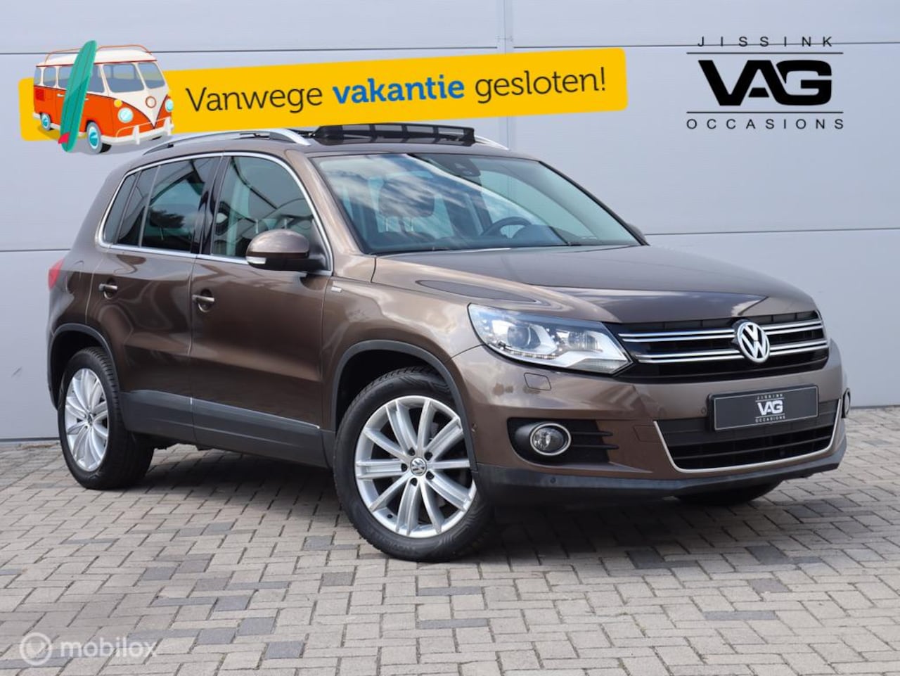 Volkswagen Tiguan - 1.4 TSI Automaat Trekhaak Pano LED Lane Stoelverwarming - AutoWereld.nl
