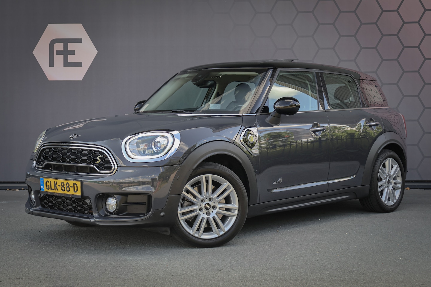 MINI Countryman - 2.0 Cooper SE ALL4 | CRUISE CONTROL | HEAD UP | ELEKTRISCHE ACHTERKLEP | PANORRAMADAK | AC - AutoWereld.nl
