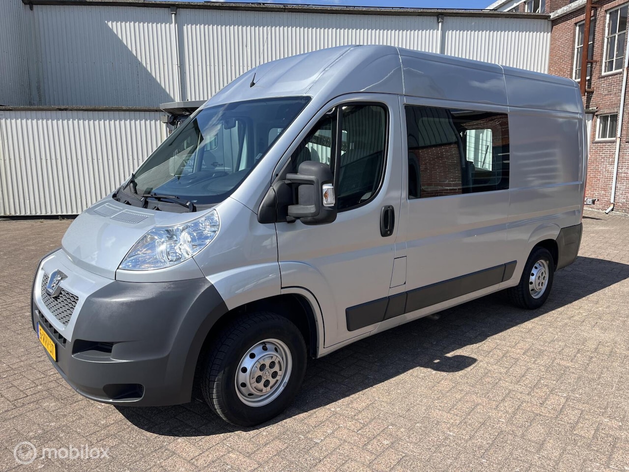 Peugeot Boxer - Bestel 330 2.2 HDI L2H2 rolstoelbus met lift - AutoWereld.nl