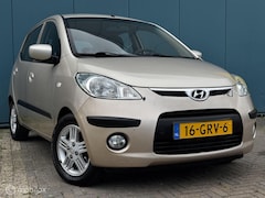 Hyundai i10 - 1.1 i-Catcher 1Ste Eigenaar Elektrische Ramen Stuurbekrachtiging Trekhaak APK 23-08-2027